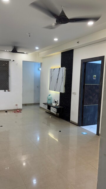 Team Area in 3 BHK Apartment at Jaypee Greens Kosmos, Sector 134 – for Rent