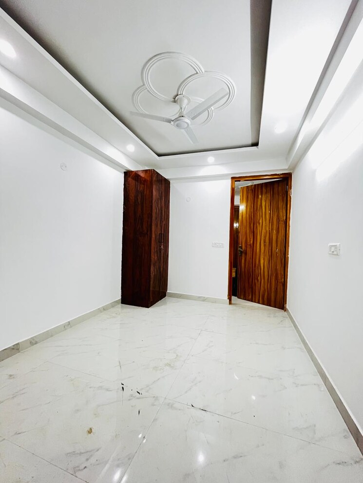 Room, madangir 1 Bedroom 450 Sq.Ft. Apartment In Madangir Delhi 9195678