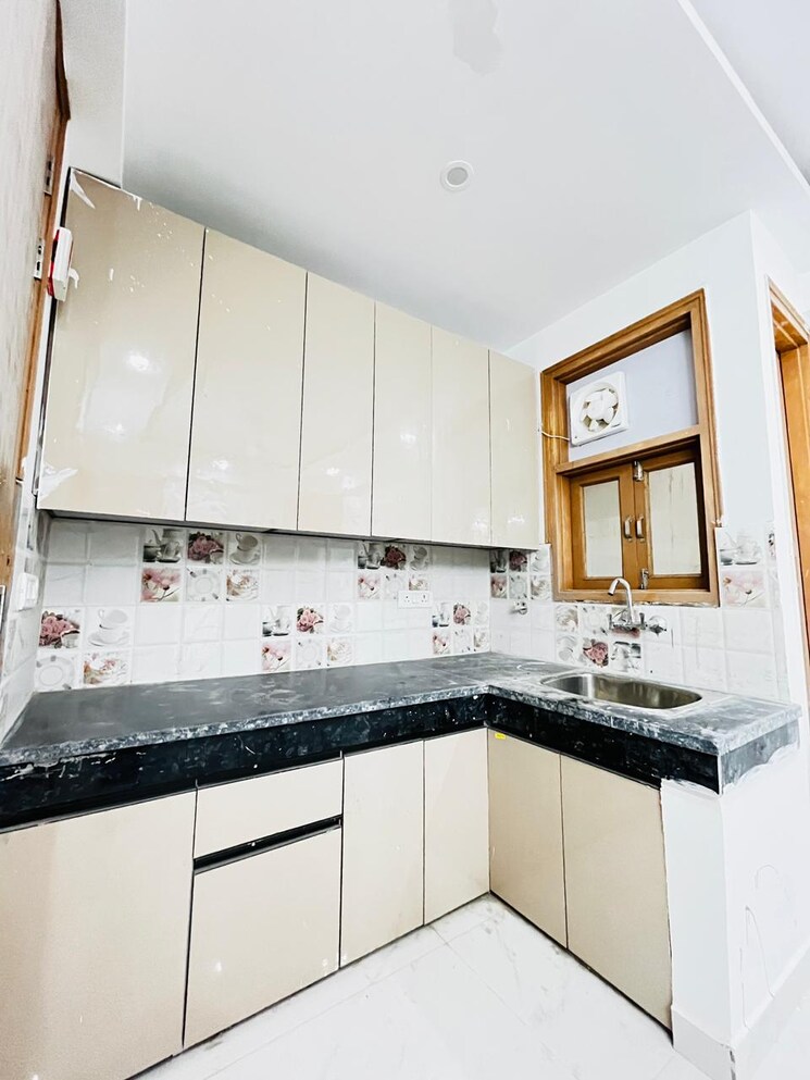 Kitchen, madangir 1 Bedroom 450 Sq.Ft. Apartment In Madangir Delhi 9195678