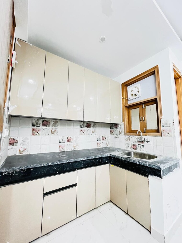 Kitchen, madangir 1 Bedroom 450 Sq.Ft. Apartment In Madangir Delhi 9195678