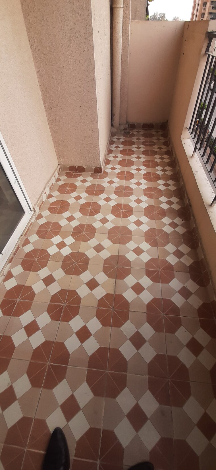 Balcony, land-craft-golf-links-villa 3 Bedroom 1450 Sq.Ft. Apartment In Pandav Nagar Ghaziabad 9195660