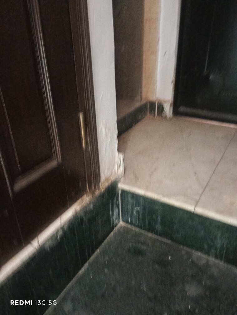 undefined, lajpat nagar i Commercial Office Space 900 Sq.Ft. In Lajpat Nagar I Delhi 9195808