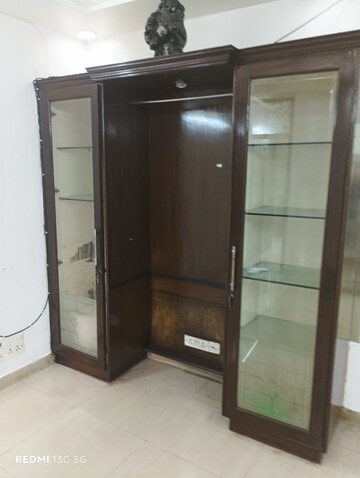 Room in  Office Space at Lajpat Nagar I – for Rent