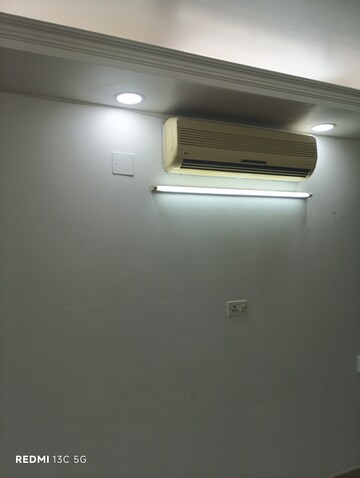 Room in  Office Space at Lajpat Nagar I – for Rent