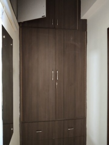  3 BHK Apartment at Omega I Greater Noida – for Rent
