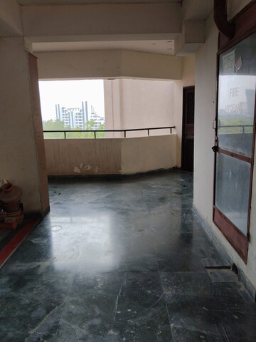  3 BHK Apartment at Omega I Greater Noida – for Rent