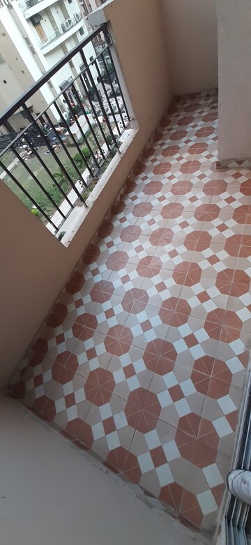  3 BHK Apartment at Land Craft Golf Links Apartment Phase 2, Pandav Nagar – for Rent