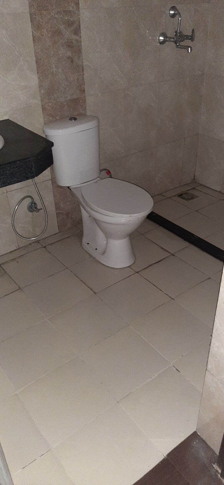 Bathroom, land-craft-golf-links-apartment-phase-2 3 Bedroom 1450 Sq.Ft. Apartment In Pandav Nagar Ghaziabad 9195708