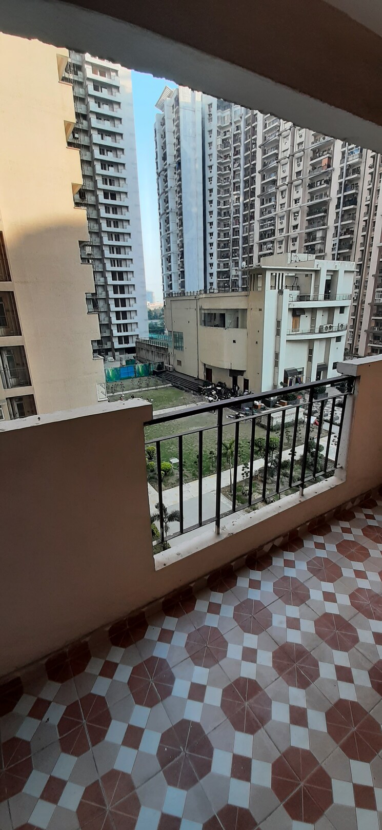 Balcony, land-craft-golf-links-apartment-phase-2 3 Bedroom 1450 Sq.Ft. Apartment In Pandav Nagar Ghaziabad 9195708