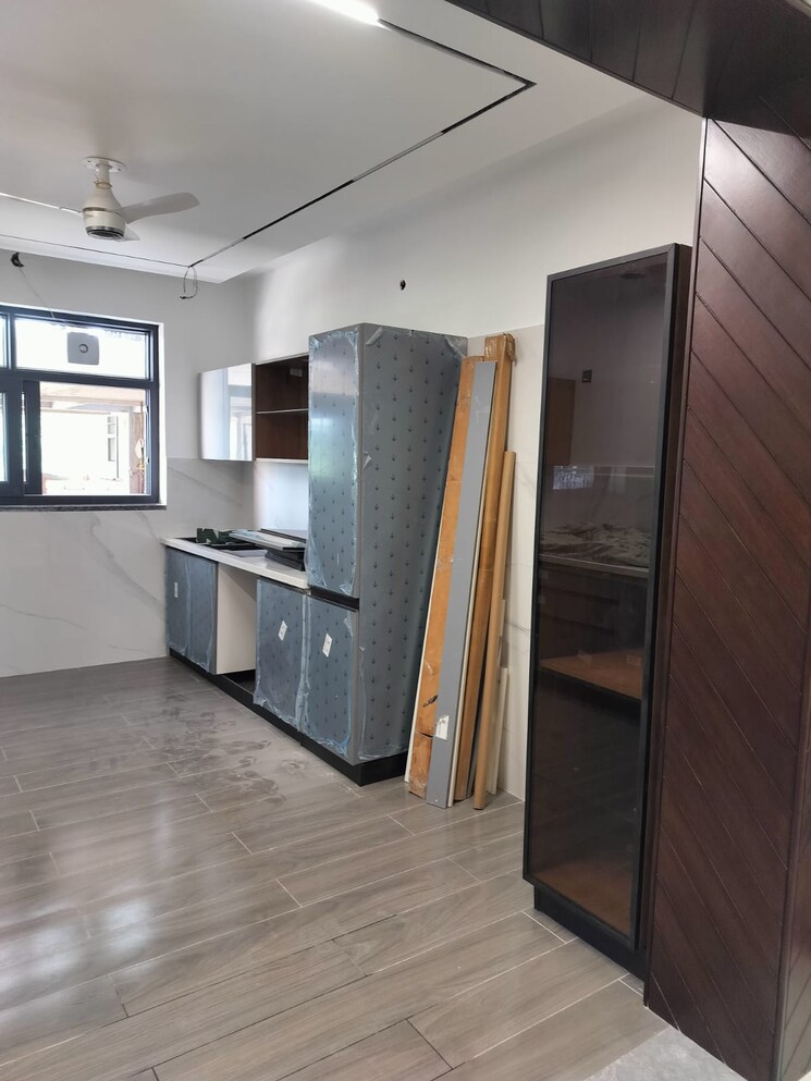 Kitchen, ardee-city 2.5 Bedroom 263 Sq.Yd. Builder Floor In Sector 52 Gurgaon 9195787