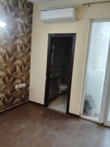 Room in 3 BHK Apartment at Tata Gurgaon Gateway, Sector 112 – for Rent