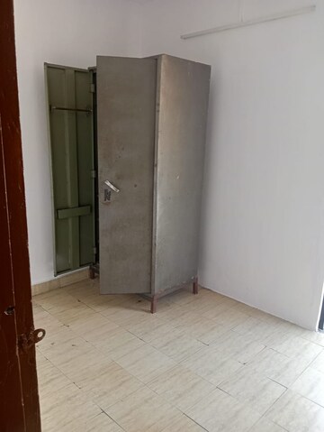 Room in 2 BHK Builder Floor at Lajpat Nagar I – for Rent