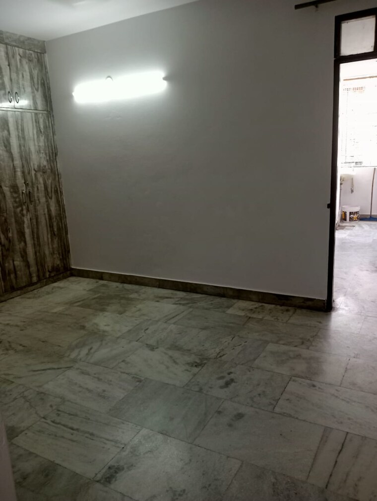 Room, lajpat nagar i 2 Bedroom 900 Sq.Ft. Builder Floor In Lajpat Nagar I Delhi 9195867