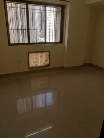 Room in 2 BHK Apartment at Runwal Garden City, Balkum Pada – for Rent