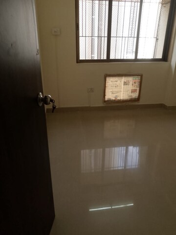 Room in 2 BHK Apartment at Runwal Garden City, Balkum Pada – for Rent