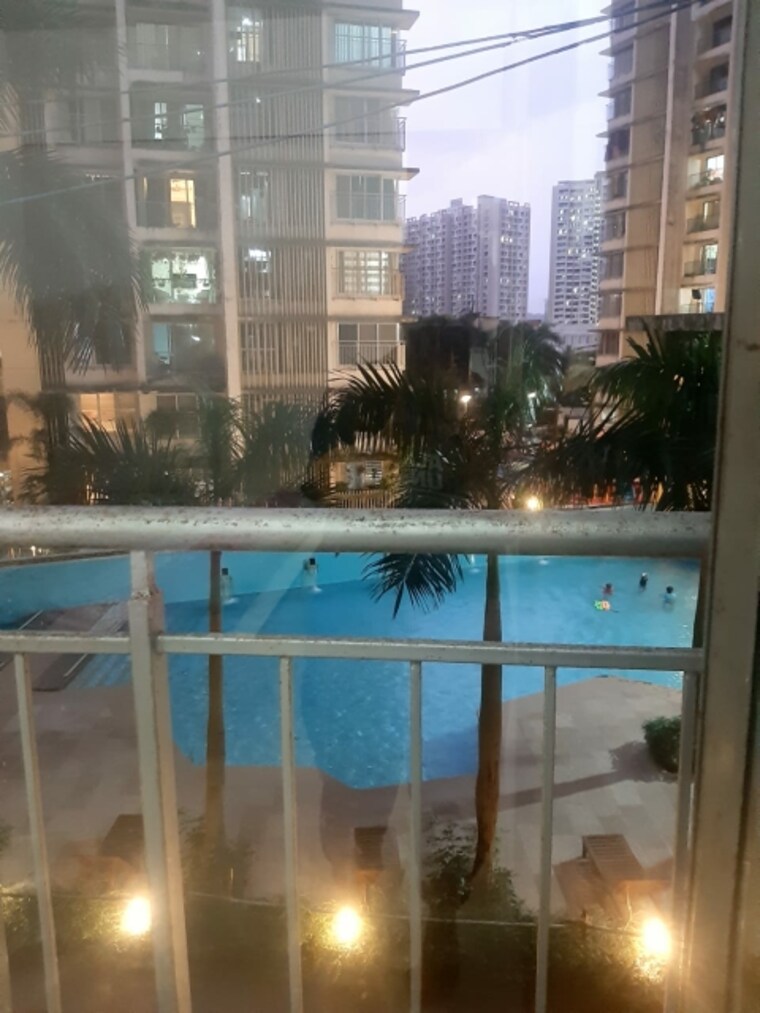 Swimming Pool, lodha-aqua 2 Bedroom 1026 Sq.Ft. Apartment In Mira Road Thane 9195898