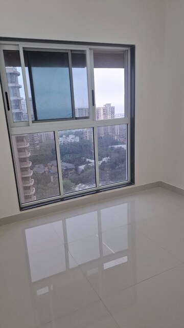 Room in 2 BHK Apartment at Worli – for Rent