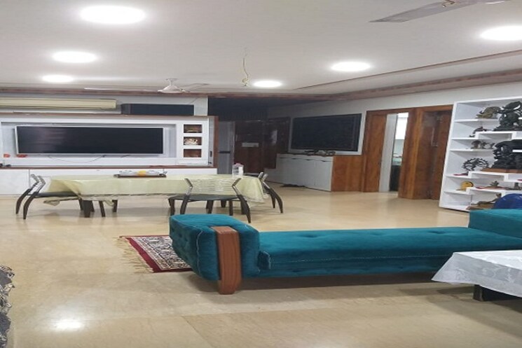  Parking, prabhadevi-chs 3 Bedroom 1600 Sq.Ft. Apartment In Prabhadevi Mumbai 9195979