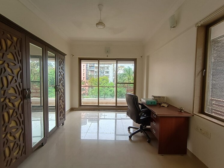 Living Room, bandra west 2 Bedroom 750 Sq.Ft. Apartment In Bandra West Mumbai 9195987