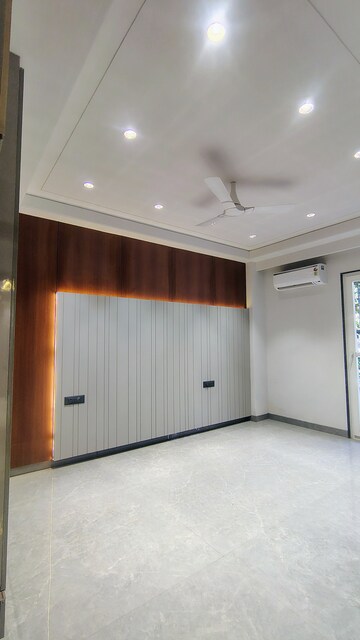 Kitchen in 4 BHK Builder Floor at Sushant Lok 3, Sector 57 – for Rent