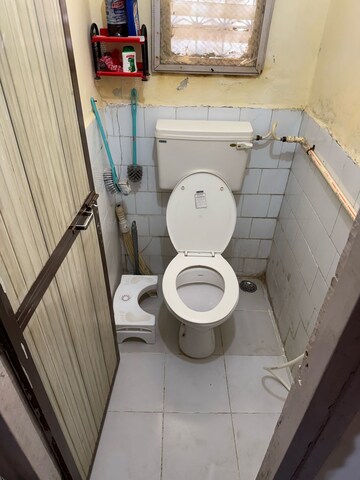 Master Bedroom in 1 RK Apartment at Manish Darshan Andheri, Andheri East – for Sale