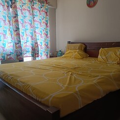 5 BHK + Servant Room,Extra Room Apartment For Sale in Hiranandani Gardens Tivoli