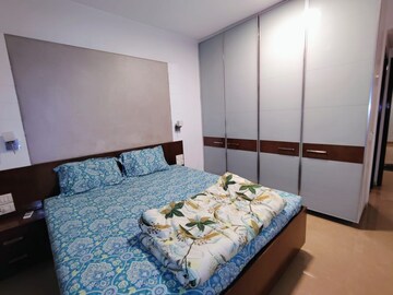 Bedroom in 3 BHK Apartment at Worli – for Rent