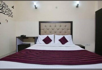 Bedroom in  Pg at Sector 62 – for Rent