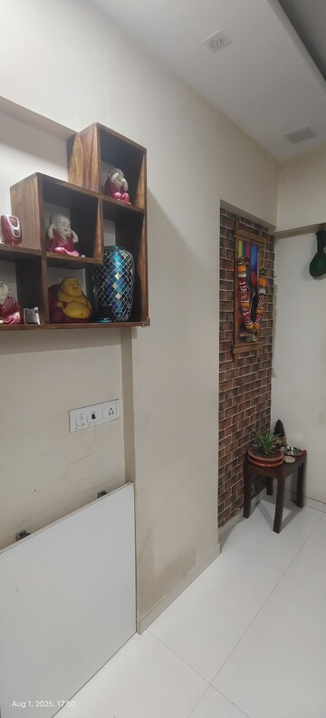 Furnished Amenities in 3 BHK Builder Floor at Lower Parel – for Sale