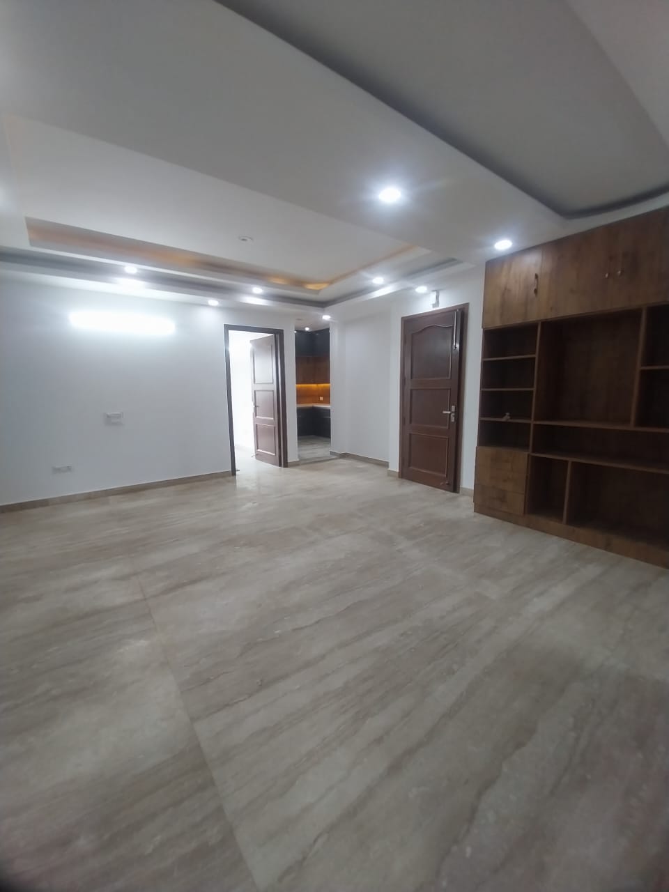 3 BHK + Extra Room 1800 Sq.Ft. Builder Floor in Sushant Lok 2