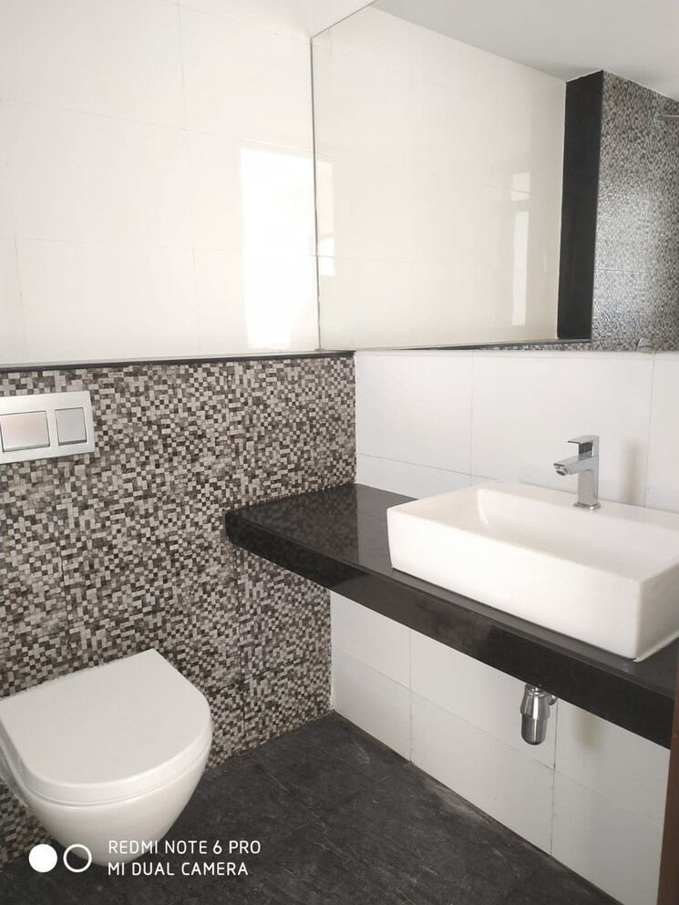 Bathroom, lodha-casa-maxima 2 Bedroom 709 Sq.Ft. Apartment In Mira Road Thane 9196025
