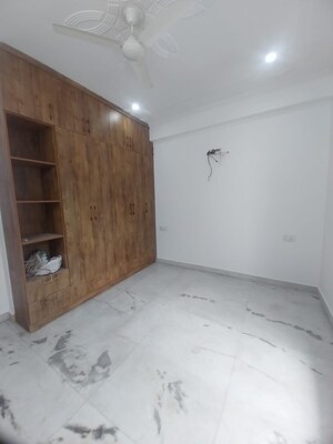 Room in 3 BHK Builder Floor at Sushant Lok 2, Sector 57 – for Sale