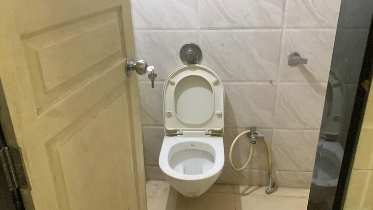 Bathroom, mahim west 1 Bedroom 306 Sq.Ft. Apartment In Mahim West Mumbai 9196054