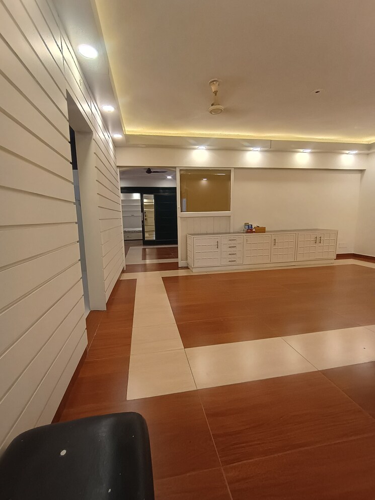 Kitchen, roop nagar 5 Bedroom 490 Sq.Yd. Builder Floor In Roop Nagar Delhi 9196079