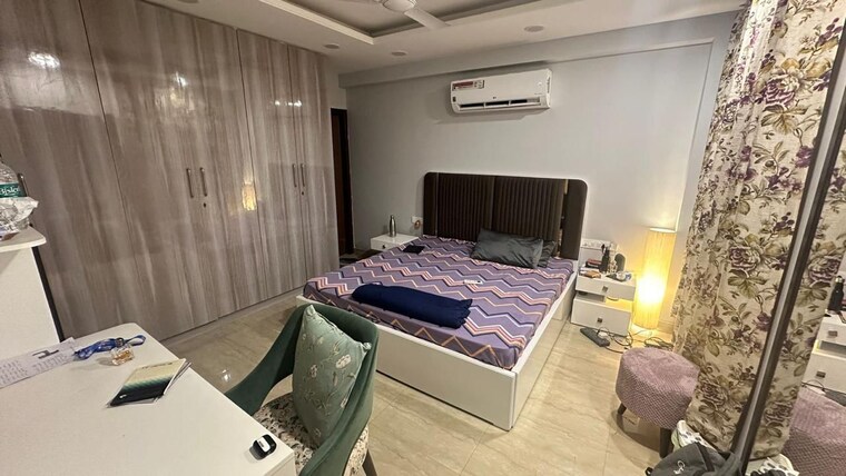 Team Area, sector 52 3 Bedroom 242 Sq.Yd. Builder Floor In Sector 52 Gurgaon 9196083