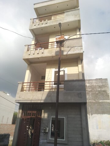 2 BHK Independent House For Rent in Rau
