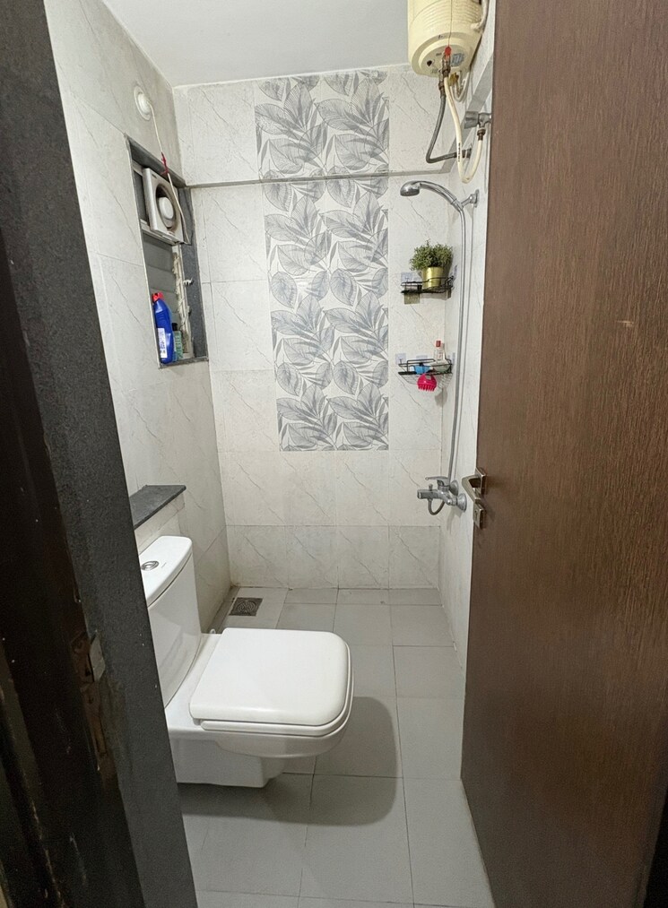 Bathroom, rohan-mithila 2 Bedroom 1280 Sq.Ft. Apartment In Viman Nagar Pune 9196131