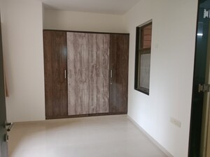 Room in 3 BHK Apartment at Neelkanth Palms, Kapur Bawdi – for Sale