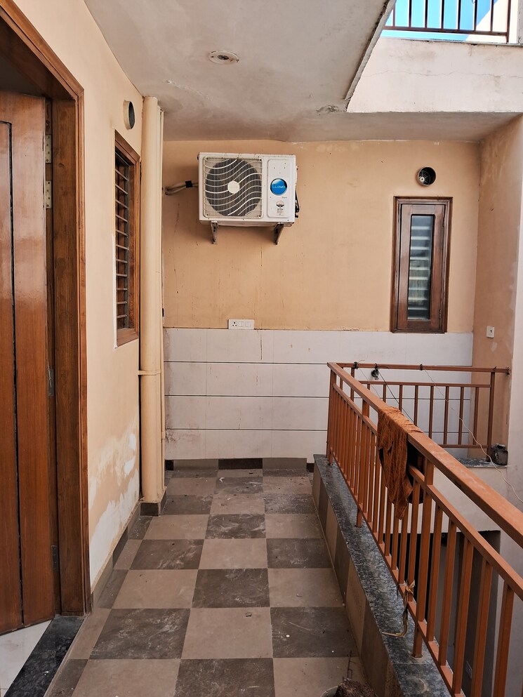 Exterior View, vipul-world-floors 3 Bedroom 1800 Sq.Ft. Builder Floor In Sector 48 Gurgaon 9196140