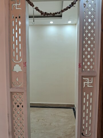 Bedroom in 3 BHK Builder Floor at Vipul World Floors, Sector 48 – for Rent