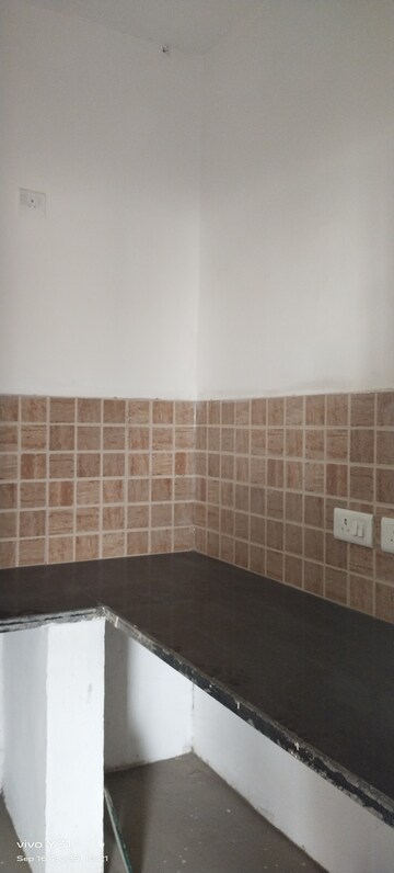 Room in 2 BHK Apartment at Mahagun Mywoods, Sector 16c Greater Noida – for Rent