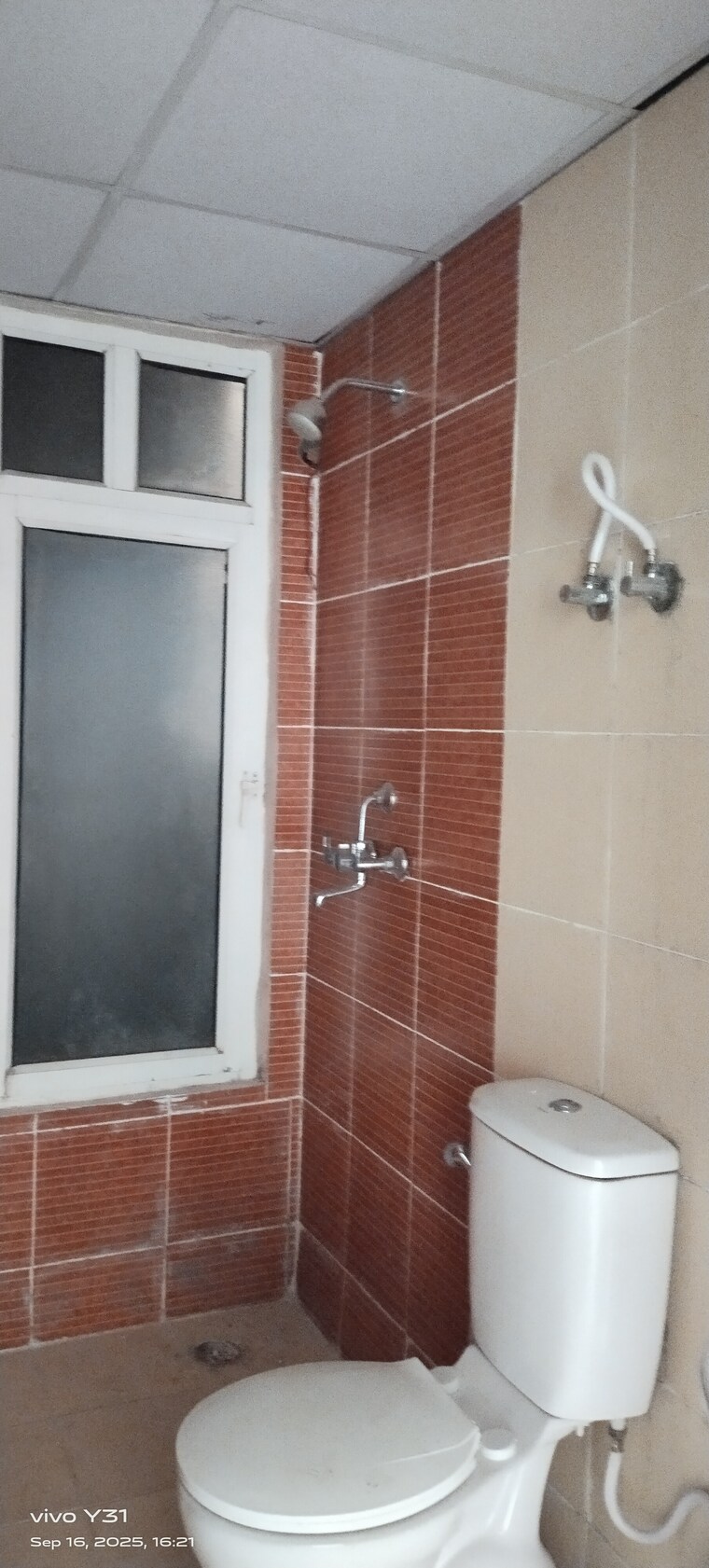Bathroom, mahagun-mywoods 2 Bedroom 960 Sq.Ft. Apartment In Sector 16c Greater Noida Greater Noida 9196142