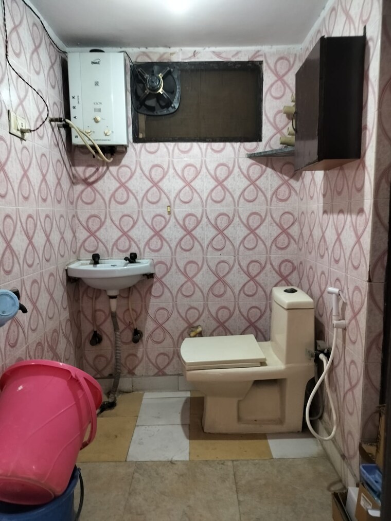 Bathroom, sector 36 Studio 280 Sq.Ft. Villa In Sector 36 Noida 9196162