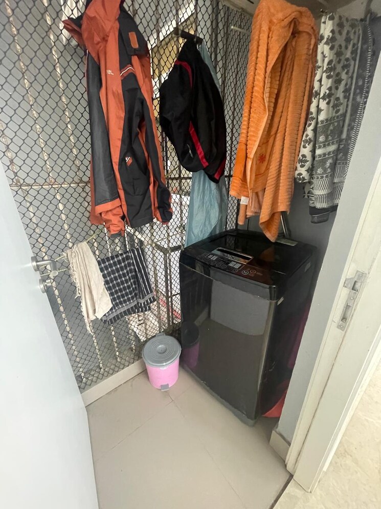 Team Area, tata-serein 4 Bedroom 1800 Sq.Ft. Apartment In Pokhran Road No Two Thane 9196159