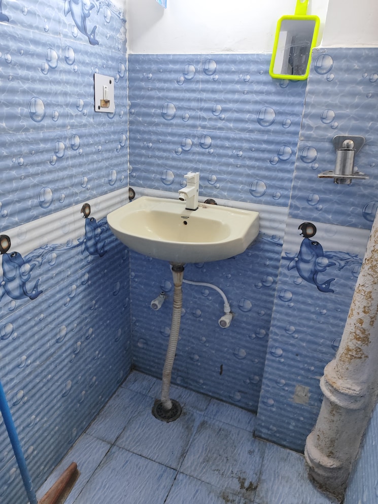 Bathroom, vijayant-enclave 1 RK 430 Sq.Ft. Apartment In Sector 29 Noida 9196189