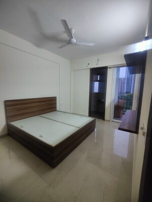 Room in 2.5 BHK Builder Floor at Smart World Gems, Sector 89 – for Sale