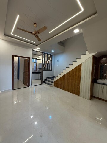 Room in 3.5 BHK Villa at Ajmer Road – for Sale