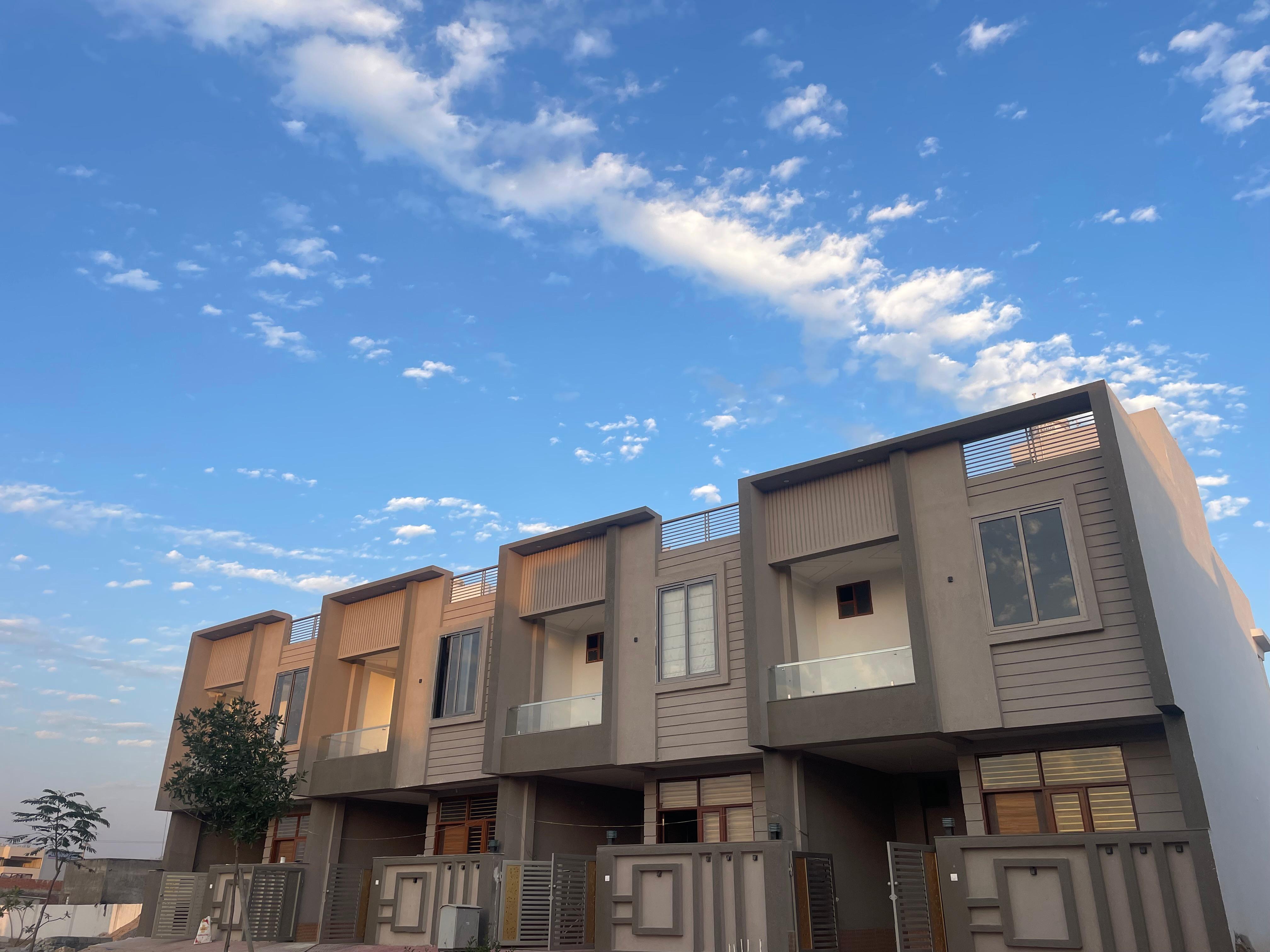 3.5 BHK + Study Room Villa For Sale in Dream Villa Bhakhrota 