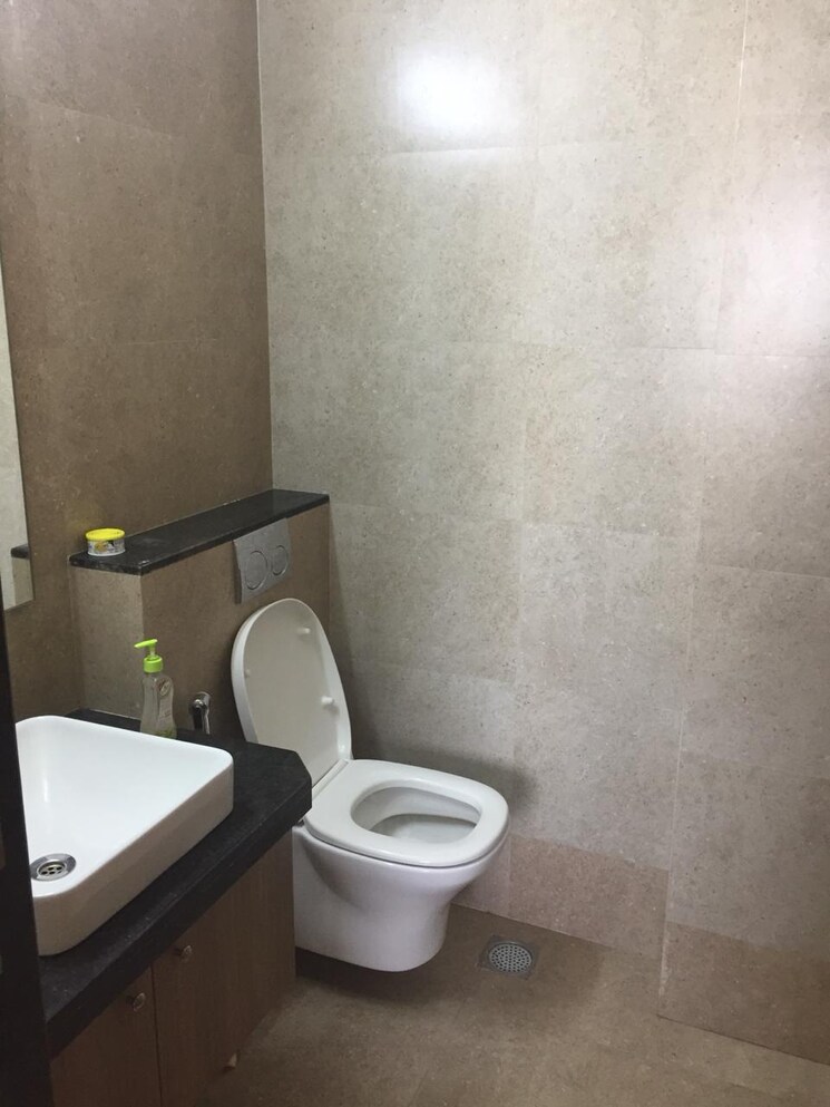 Bathroom, four bunglows 3 Bedroom 1347 Sq.Ft. Apartment In Four Bunglows Mumbai 9196317