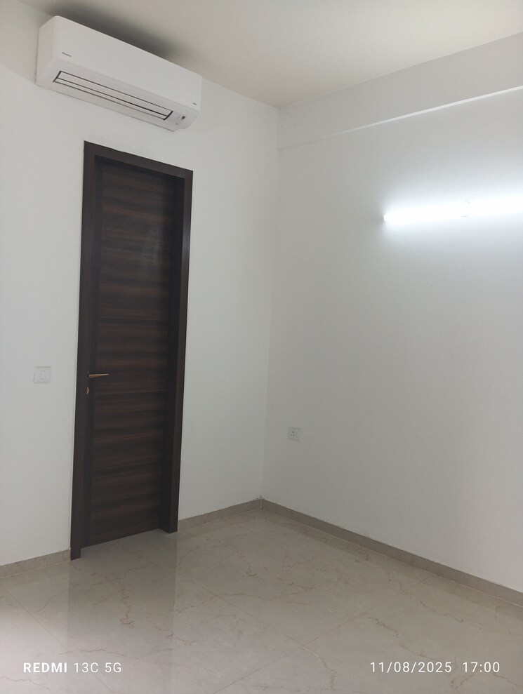 Room, smart-world-orchard 3 Bedroom 1630 Sq.Ft. Apartment In Sector 61 Gurgaon 9196360